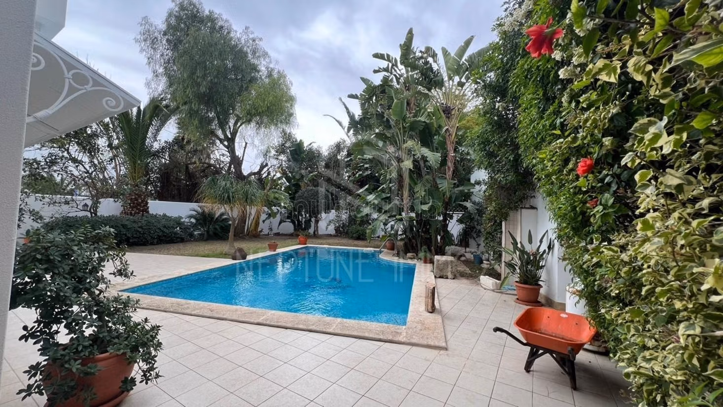 Villa meublée avec piscine à Carthage