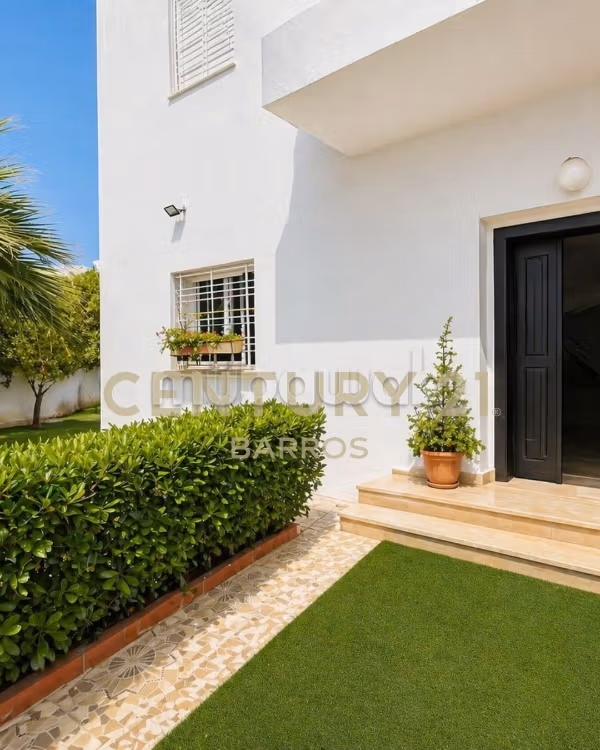 À vendre une villa aux jardin de carthage