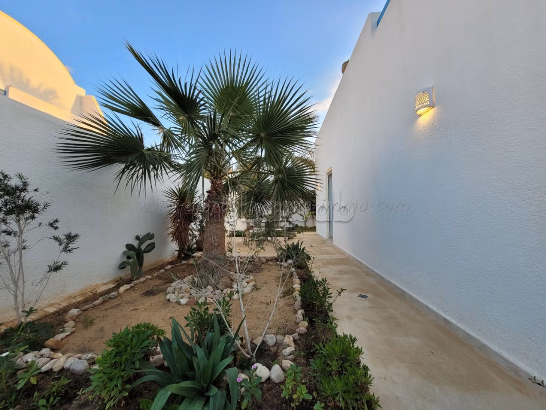A vendre Belle maison S3 meublée houmt souk