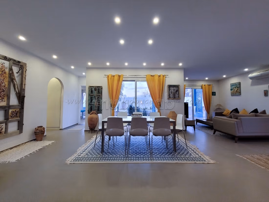 A vendre Belle maison S3 meublée houmt souk