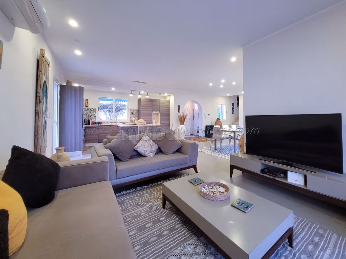 A vendre Belle maison S3 meublée houmt souk