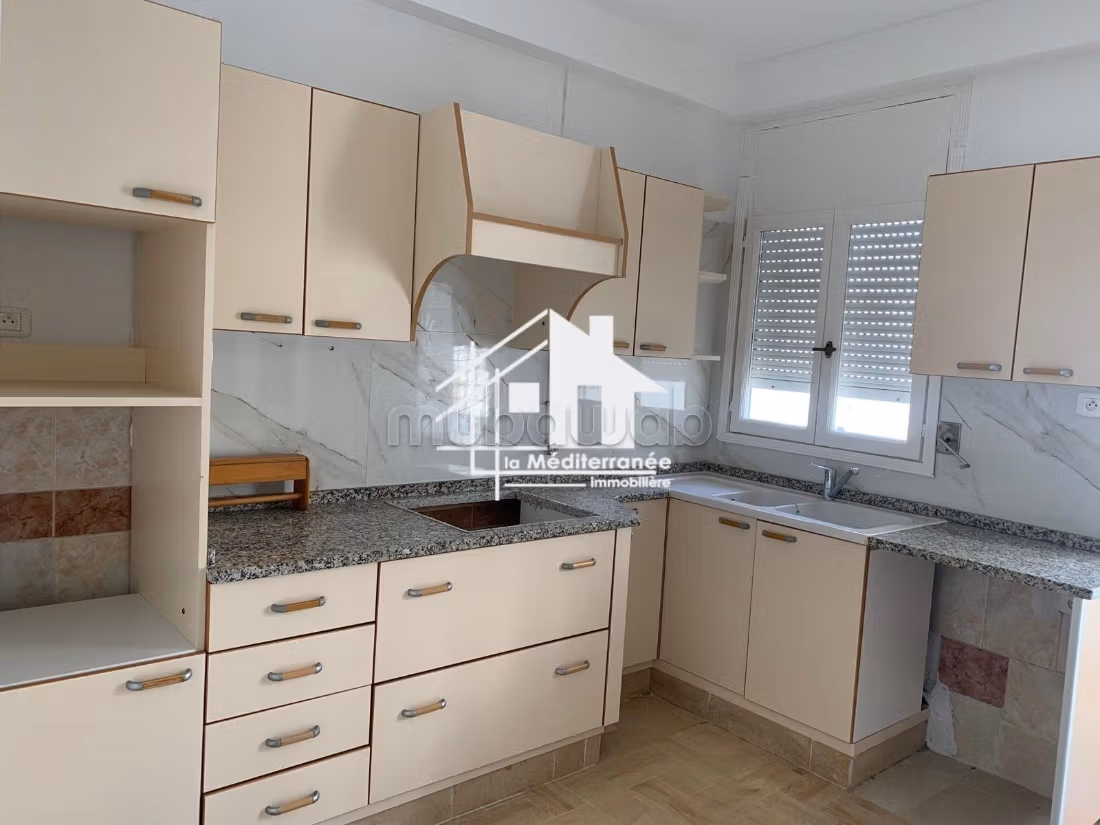 A vendre appartement s3 à ennaser 1