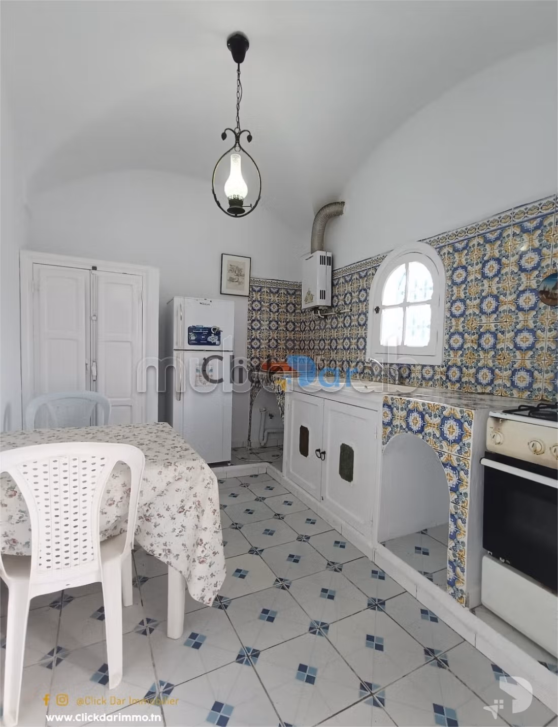 Un appartement en S1 au 2éme etage a louer