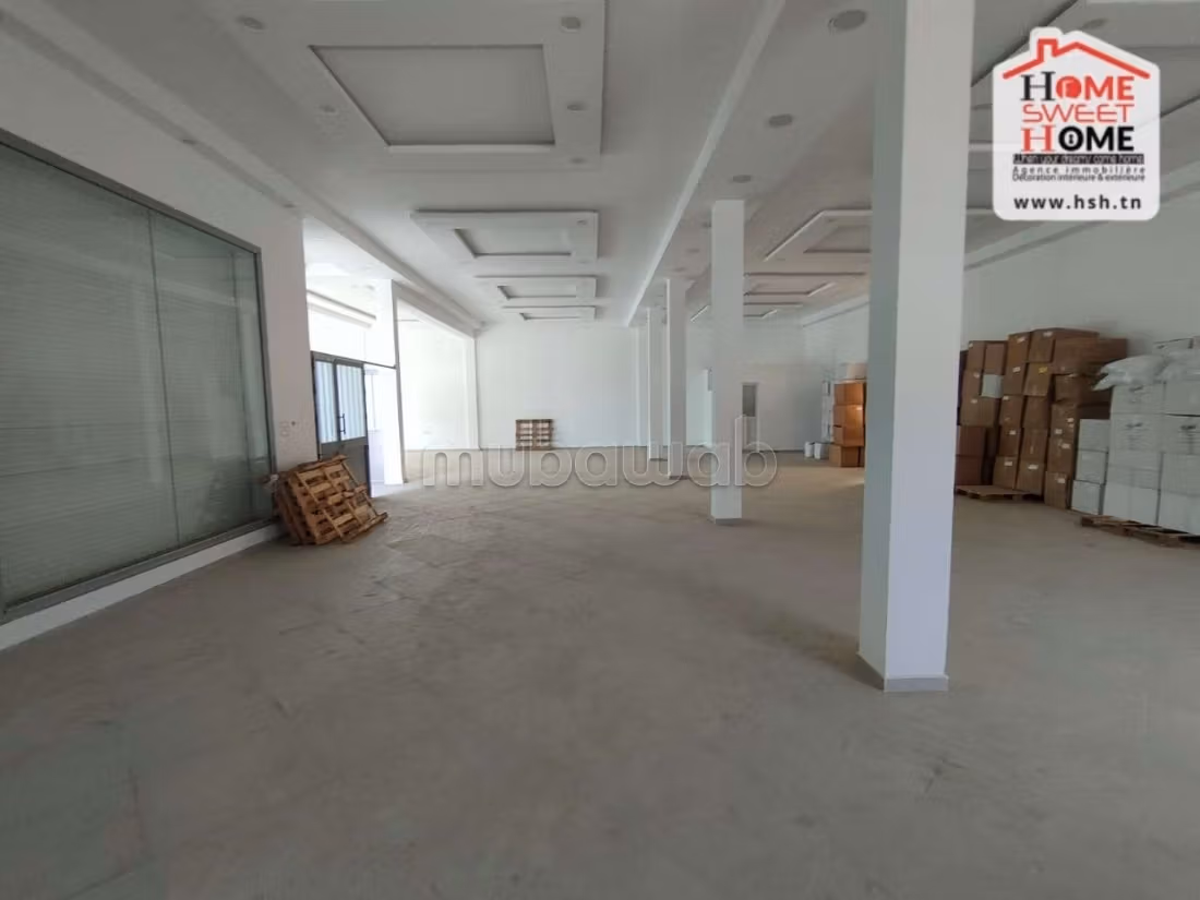Showroom Les Châtaigne in Affitto a Ezzahra