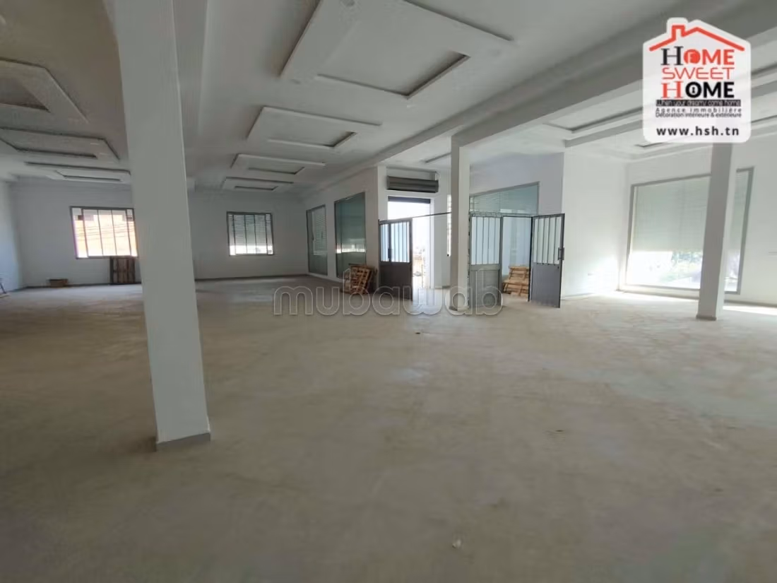 Showroom Les Châtaigne in Affitto a Ezzahra