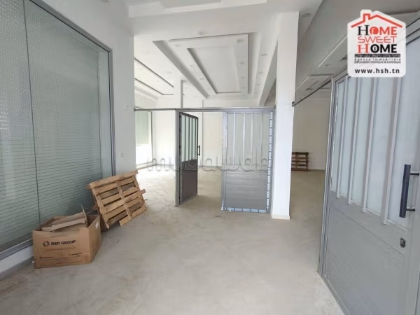 Showroom Les Châtaigne for Rent in Ezzahra