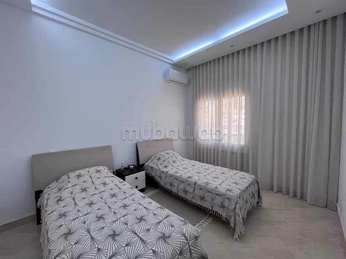 Piano di villa arredato in affitto
