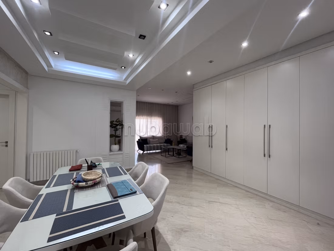 Piano di villa arredato in affitto