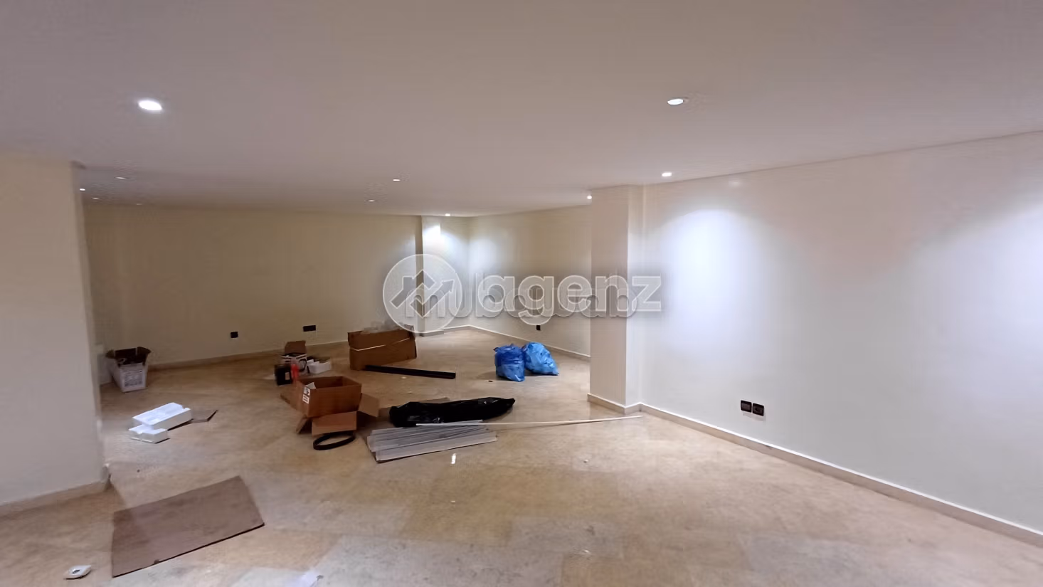 Comercio en venta 175 m² Bourmana Fez