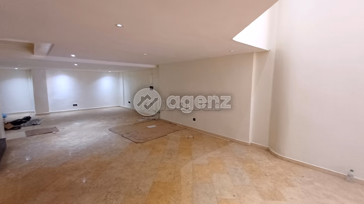 Comercio en venta 175 m² Bourmana Fez