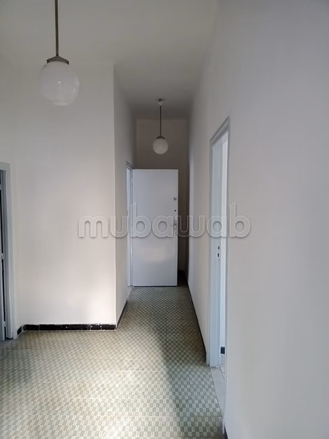 Maison de luxe à vendre à Le Bardo. 8 belles chambres. Belle terrasse et jardin