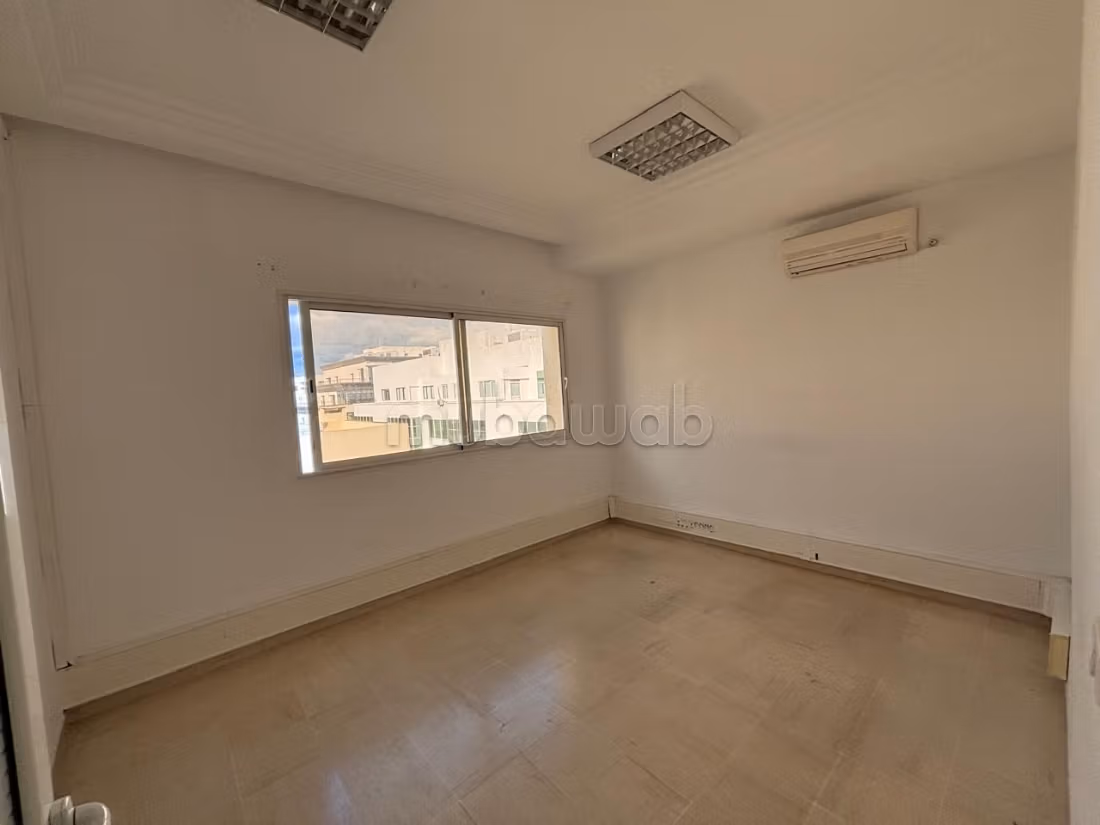 In affitto Ufficio 300 m² Les Berges du Lac 1