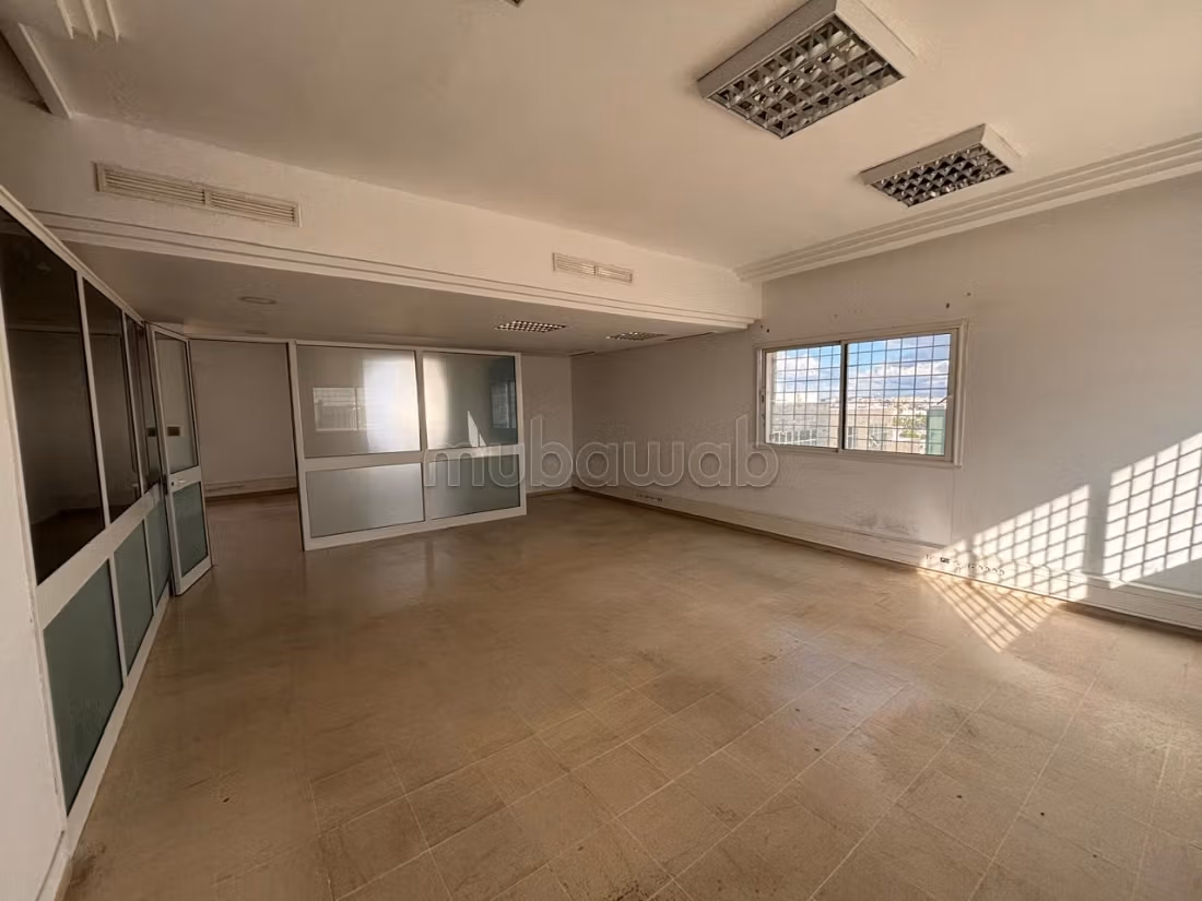 In affitto Ufficio 300 m² Les Berges du Lac 1