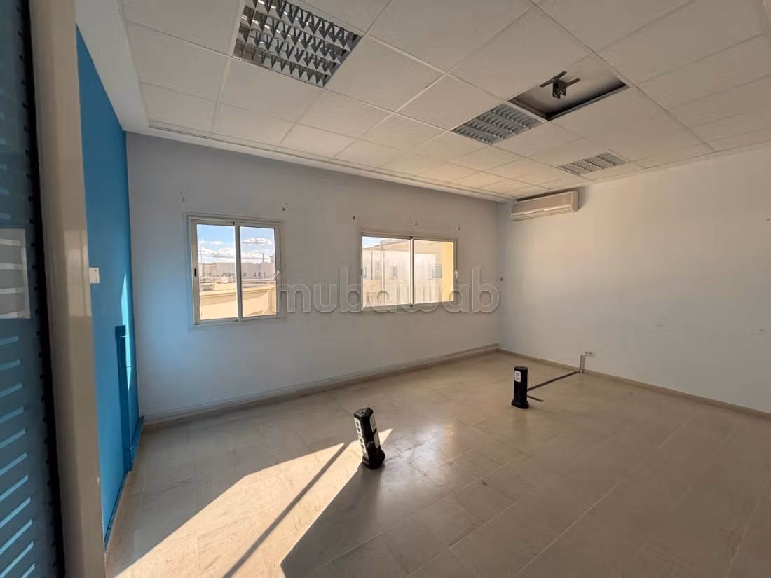 In affitto Ufficio 300 m² Les Berges du Lac 1