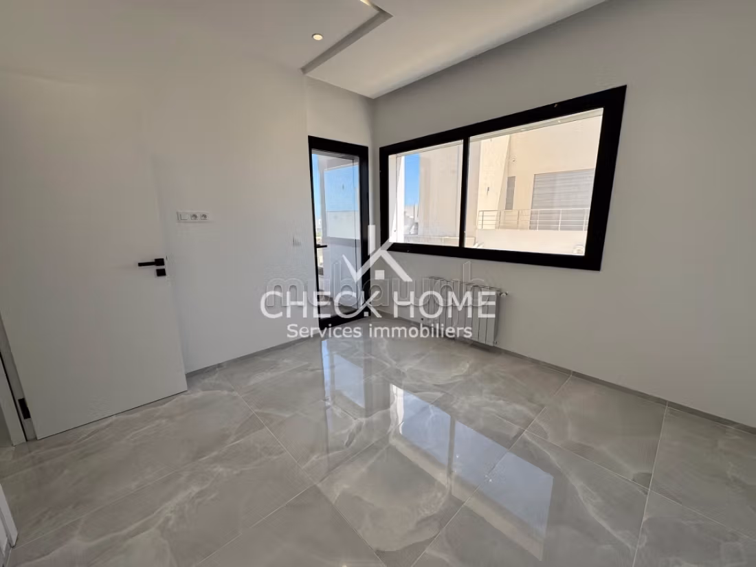 A vendre villa S5 de luxe neuve à Hammamet Nord