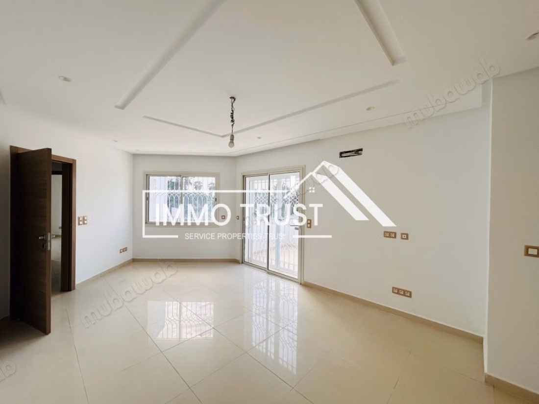 Villa S5 con giardino e piscina a La Soukra