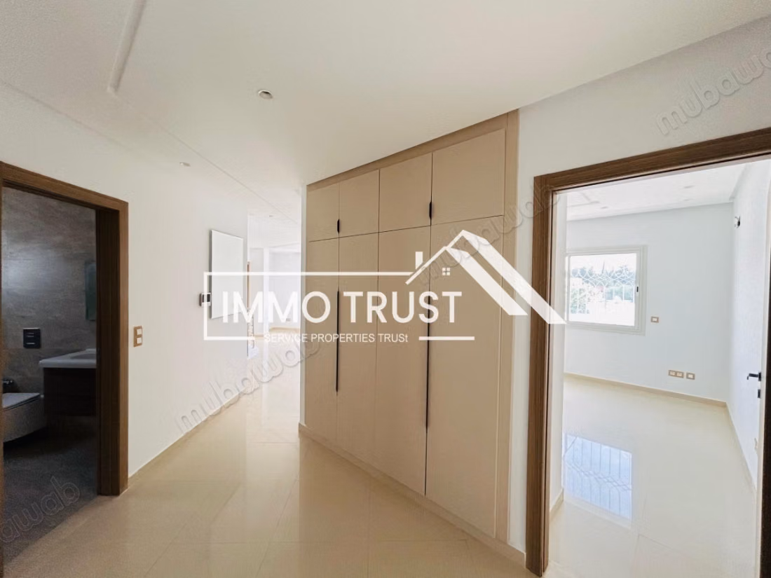 Villa S5 con giardino e piscina a La Soukra