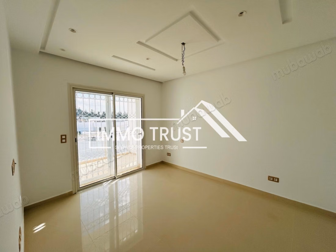 Villa S5 con giardino e piscina a La Soukra