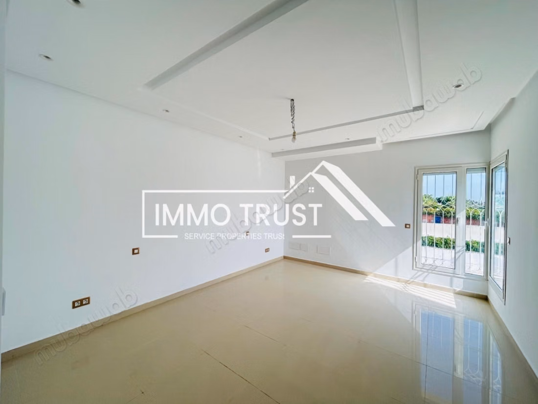 Villa S5 con giardino e piscina a La Soukra