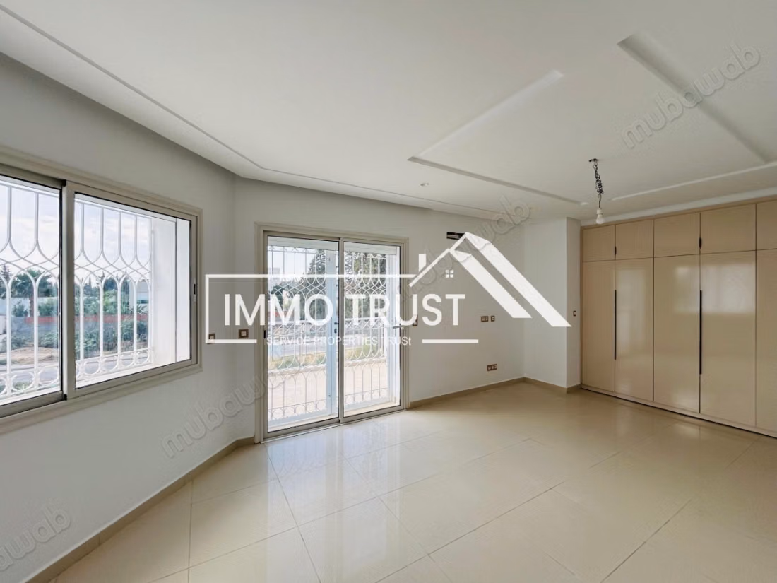 Villa S5 con giardino e piscina a La Soukra