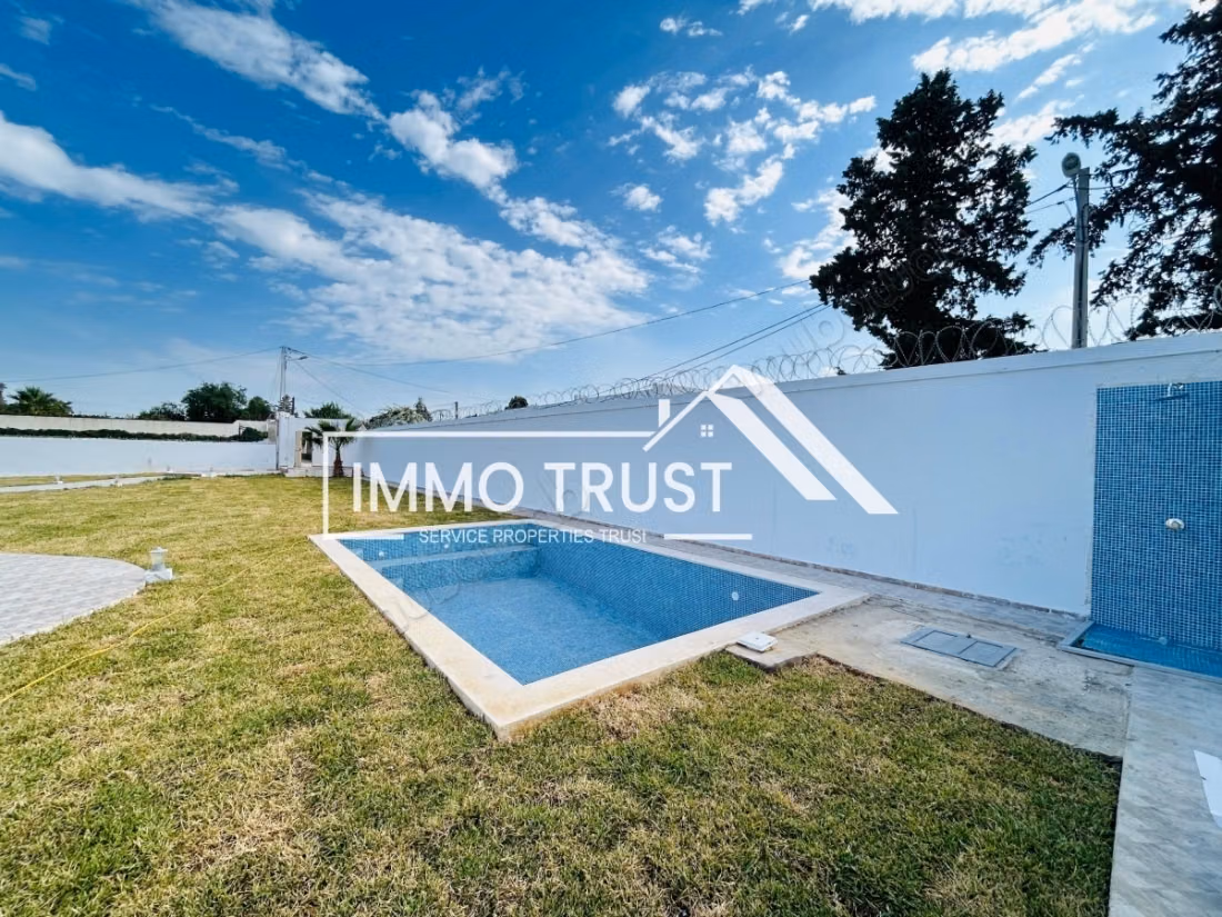 Villa S5 con giardino e piscina a La Soukra