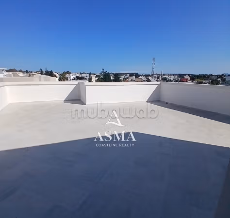 A loue S1 meublé avec grande terrasse à La Marsa