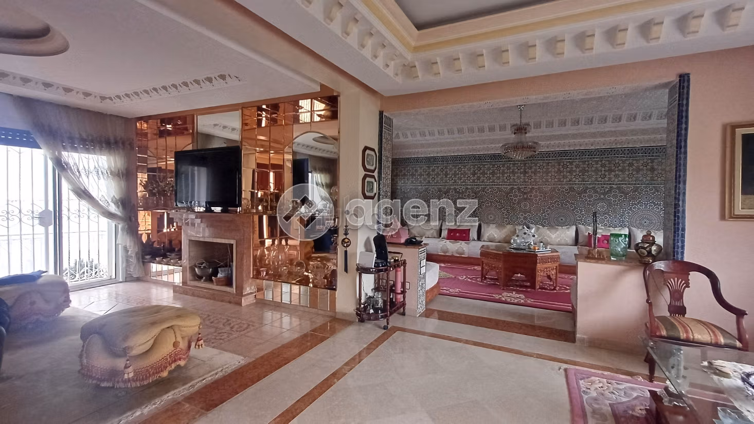 Villa à louer 375 m², 4 chambres Hay Riad Rabat