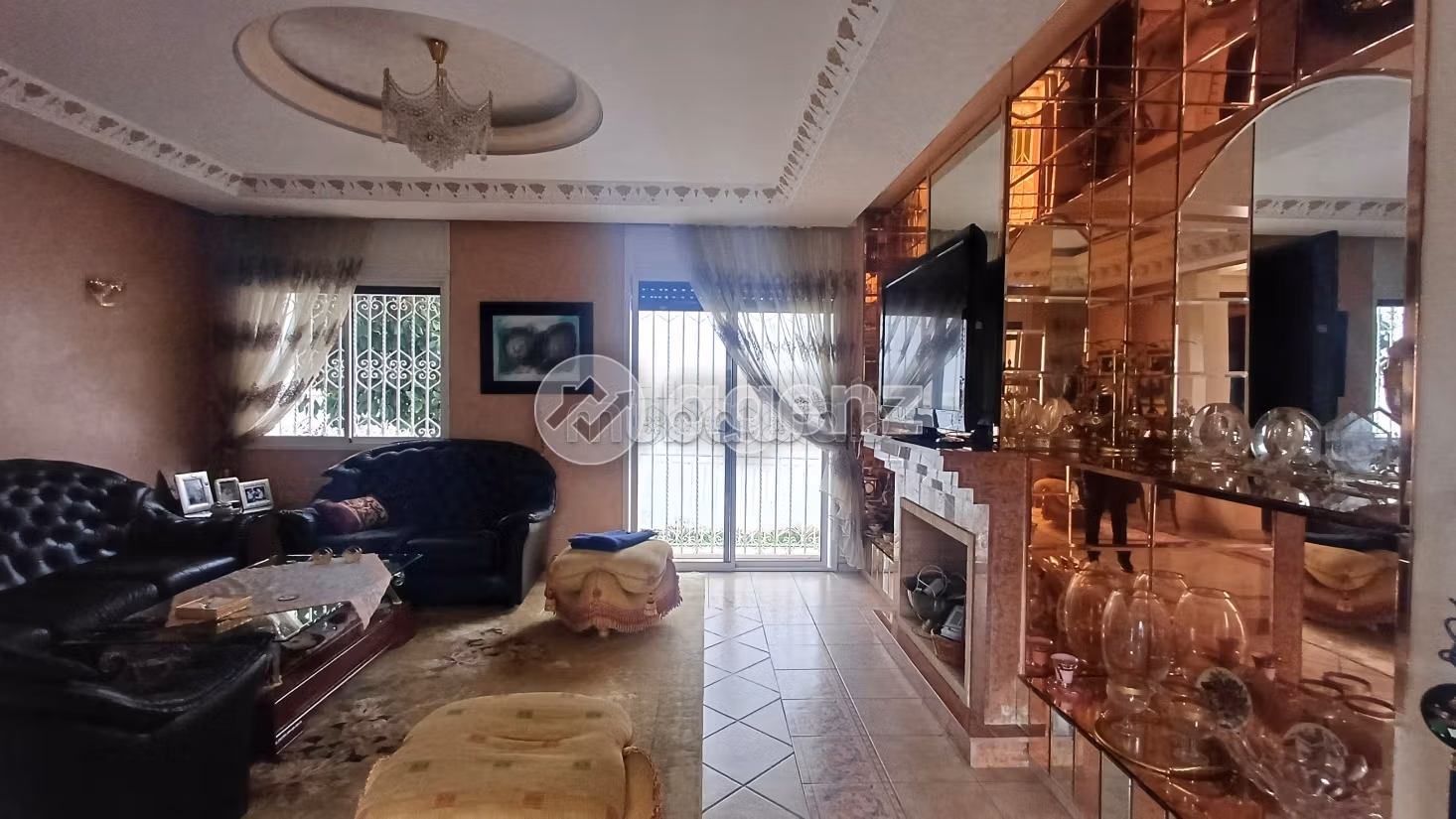 Villa à louer 375 m², 4 chambres Hay Riad Rabat