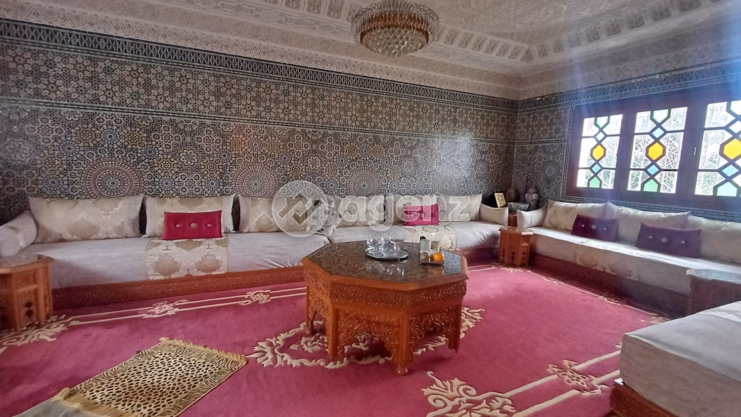 Villa à louer 375 m², 4 chambres Hay Riad Rabat