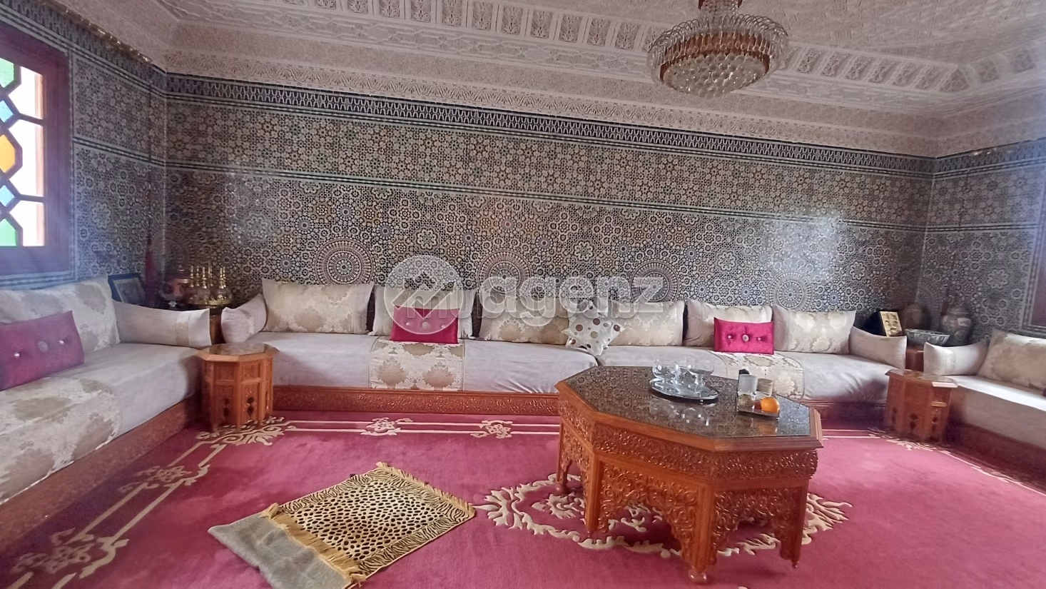 Villa à louer 375 m², 4 chambres Hay Riad Rabat