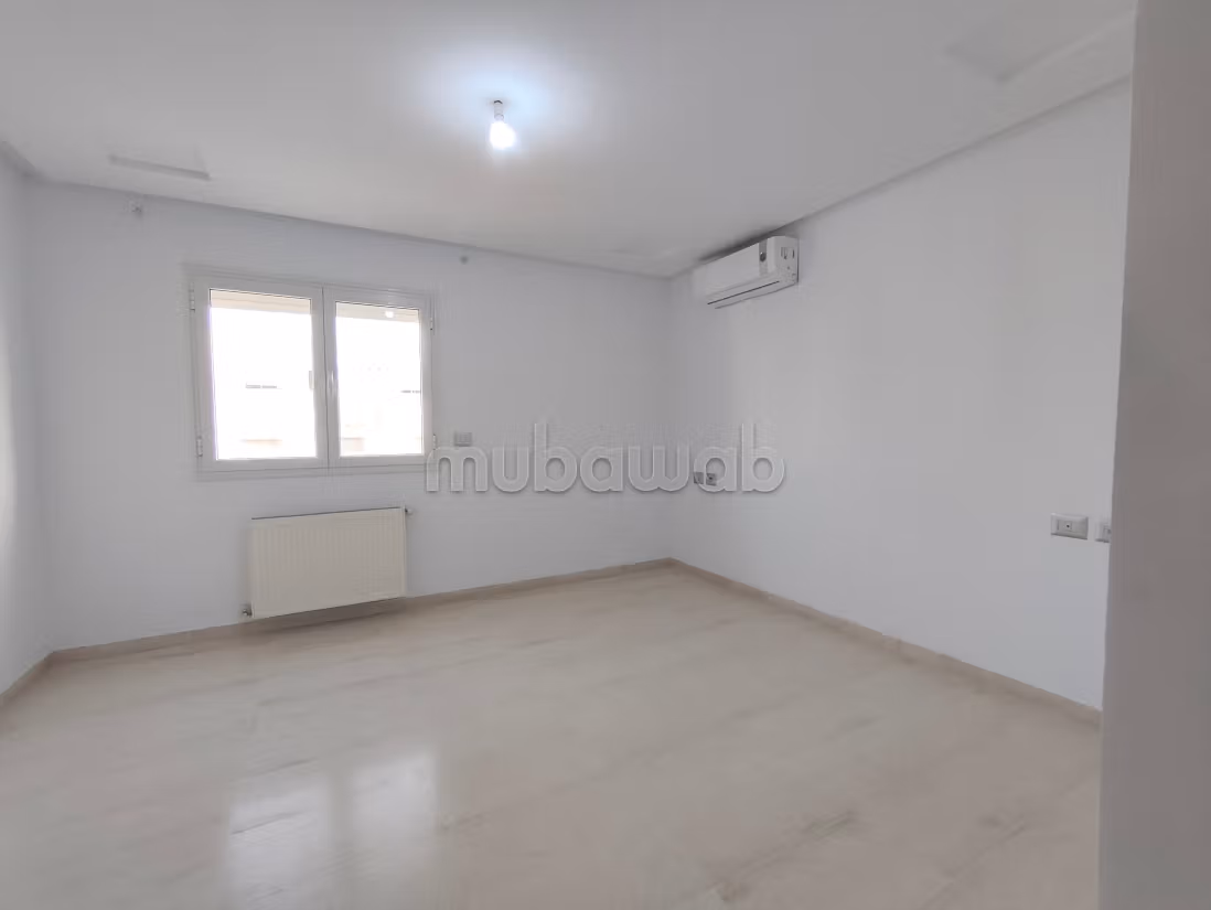 Apartment for rent in Aouina. 2 beautiful rooms. Satellite dish, secured residence