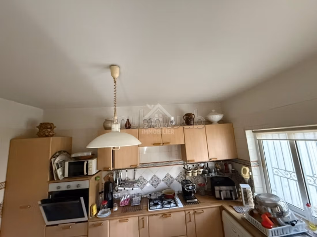A vendre une villa duplex avec jardin à La Marsa