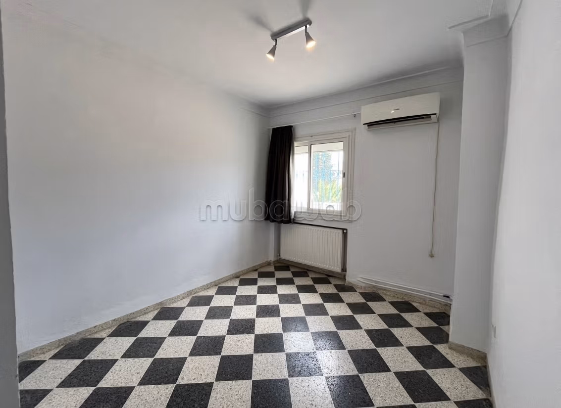 For rent annually a spacious apartment S3