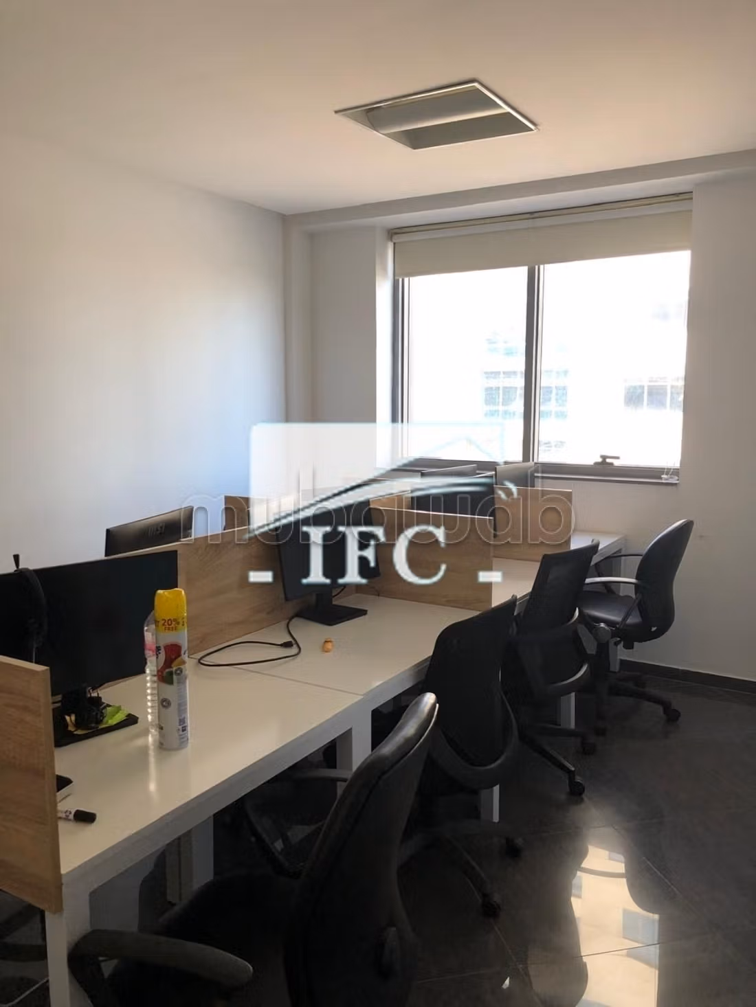 Bureau en 5 espaces 150m² CUN IFCU222