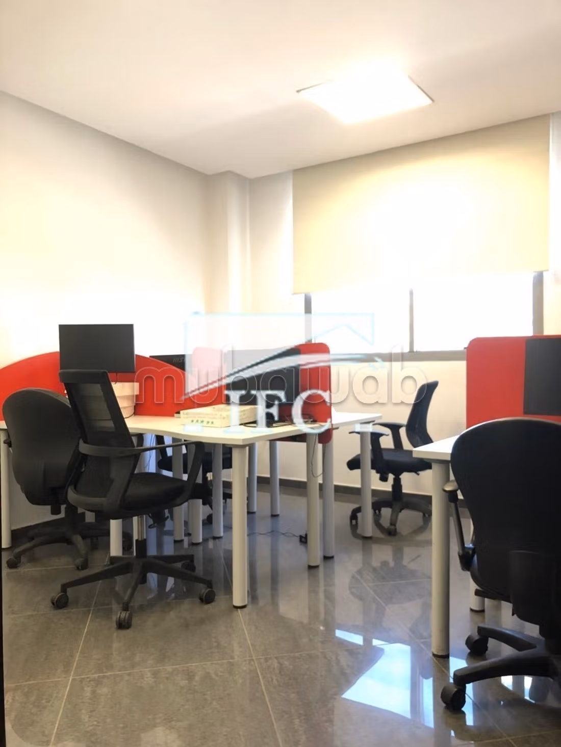 Bureau en 5 espaces 150m² CUN IFCU222