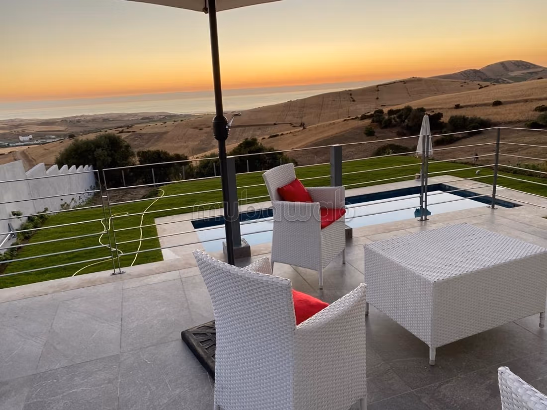 Villa di 2000m² sulla spiaggia a sud di Asilah