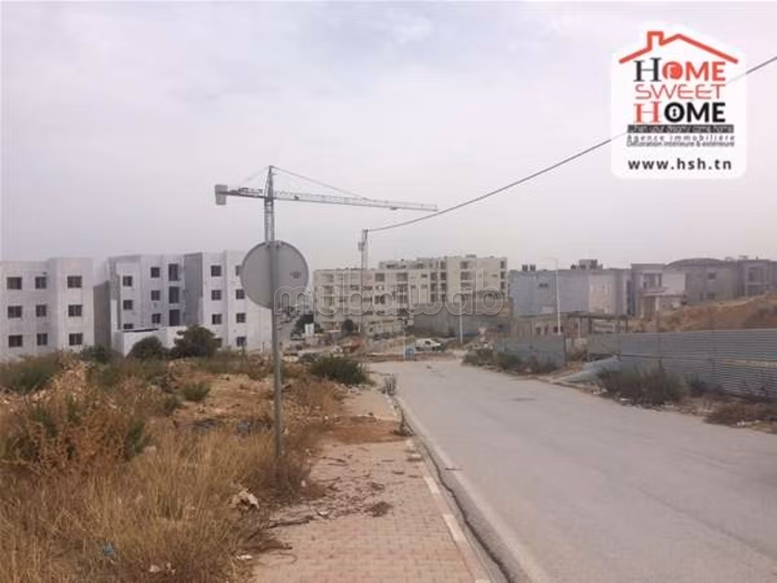 Developer land Rosa for sale in Cité Ennaser 2