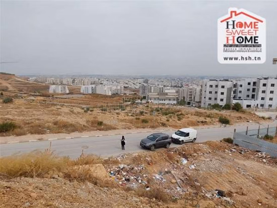 Developer land Rosa for sale in Cité Ennaser 2