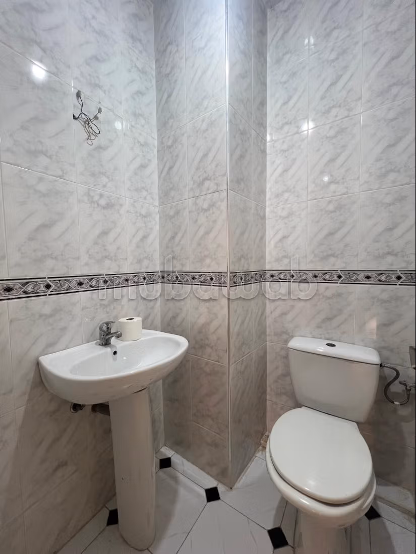 Grand appartement 4 chambres en plein centre – Quartier Nejma