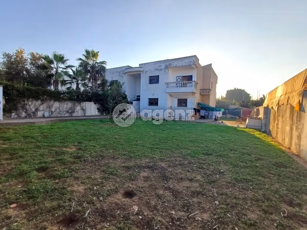 Terrain à vendre 1 921 m² Souissi Rabat