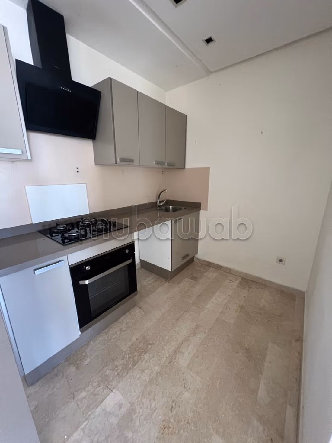 Location Studio VIDE Quartier Bourgogne