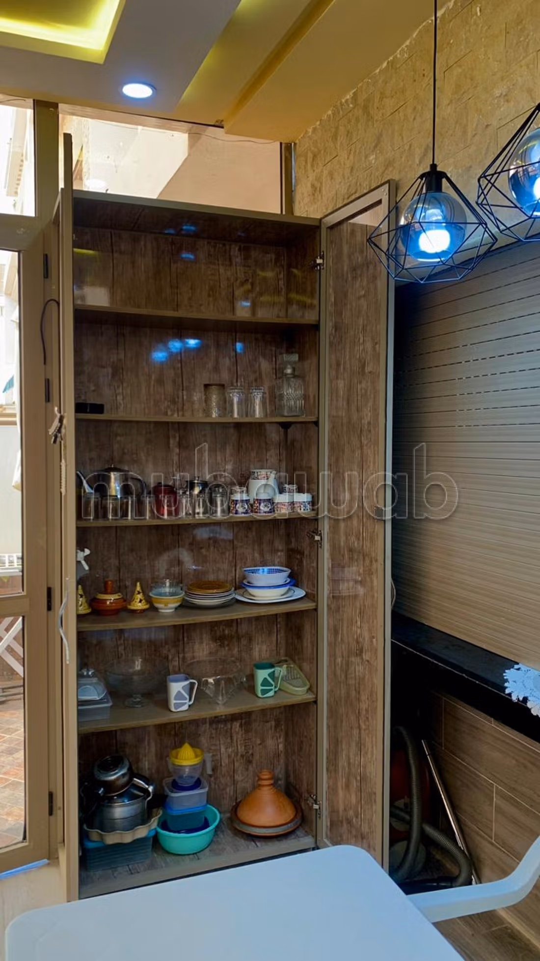 Studio moderno in affitto