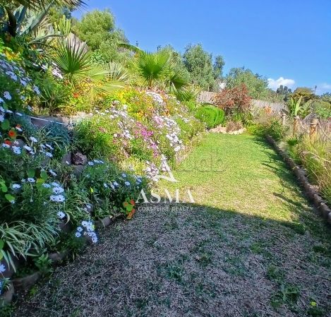 À loue Superbe s3 avec jardins à La Marsa