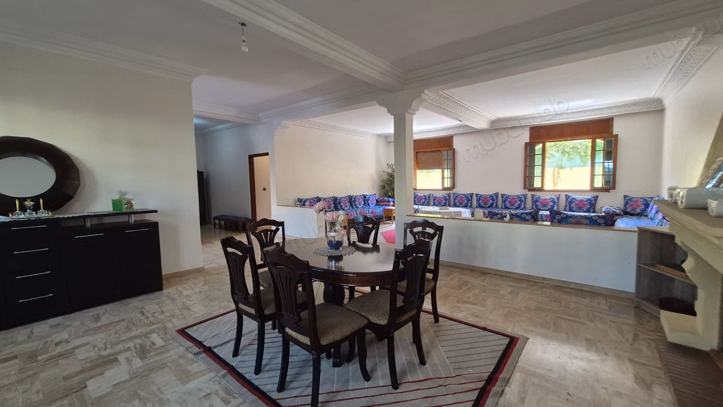A vendre villa 300m2 
Sidimaarouf