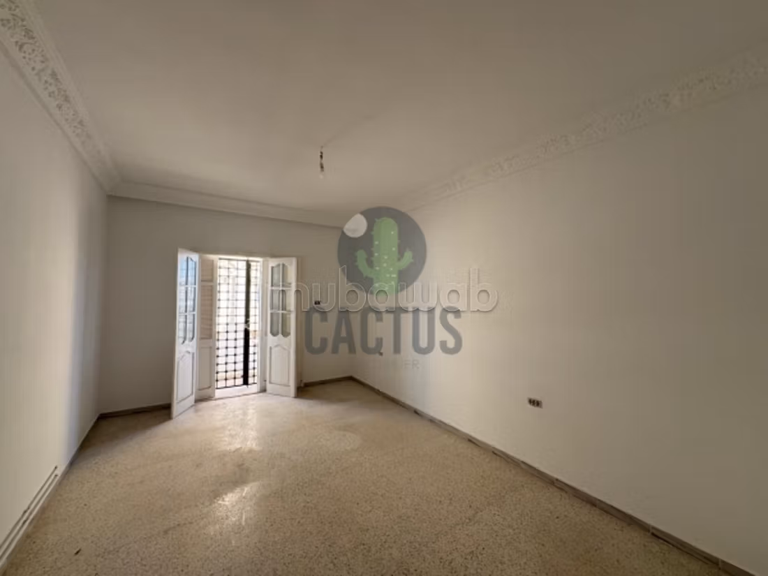 In vendita Villa su un terreno di 360m² a Mongi Slim