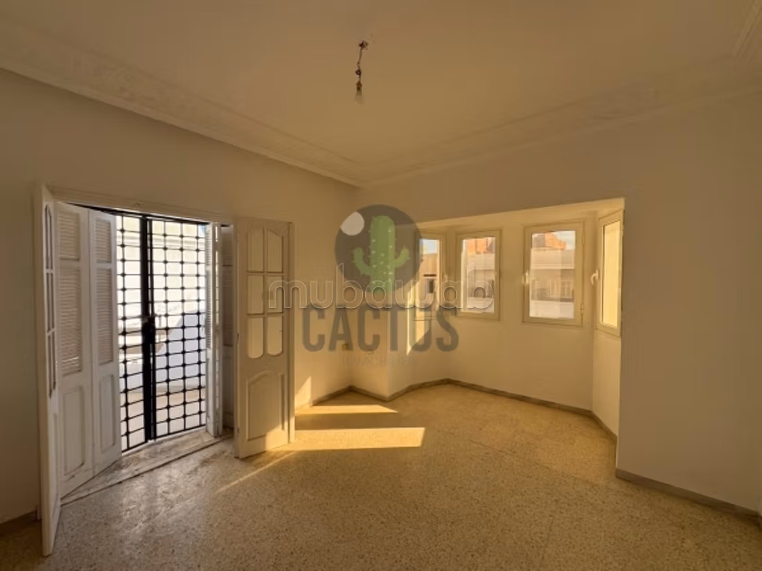 In vendita Villa su un terreno di 360m² a Mongi Slim