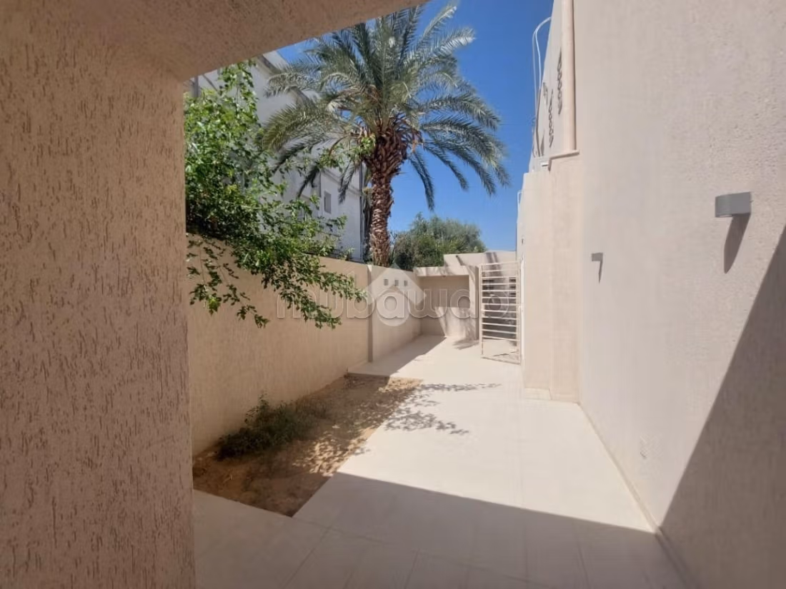 Villa floor for rent
