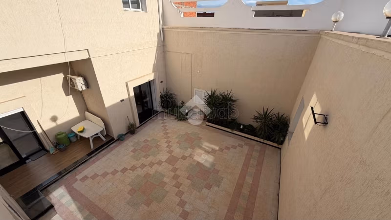 Semi-detached house for sale