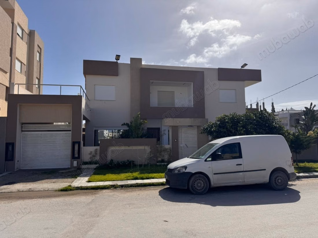 À vendre – Villa indépendante de coin
