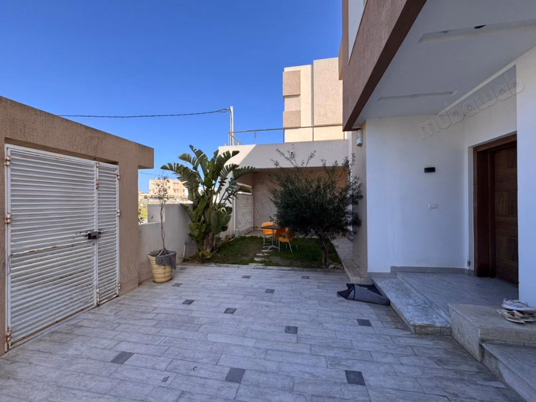 À vendre – Villa indépendante de coin